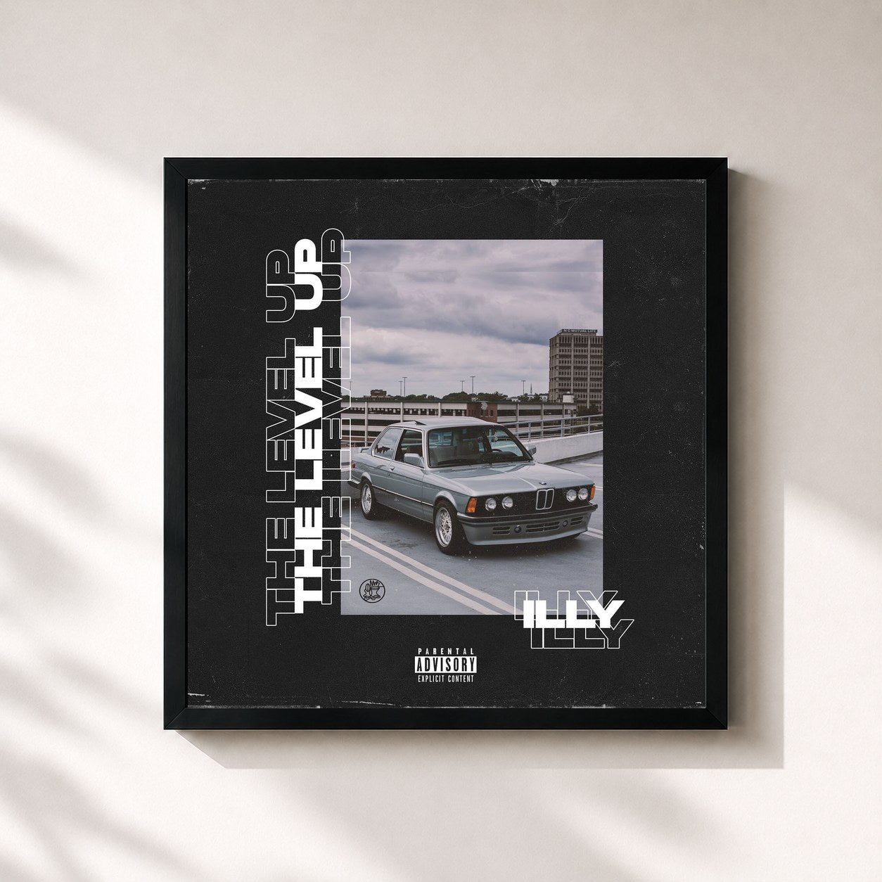 #noir Tableau carré de l'album The Level Up de Illy, cadre noir 32x32 cm