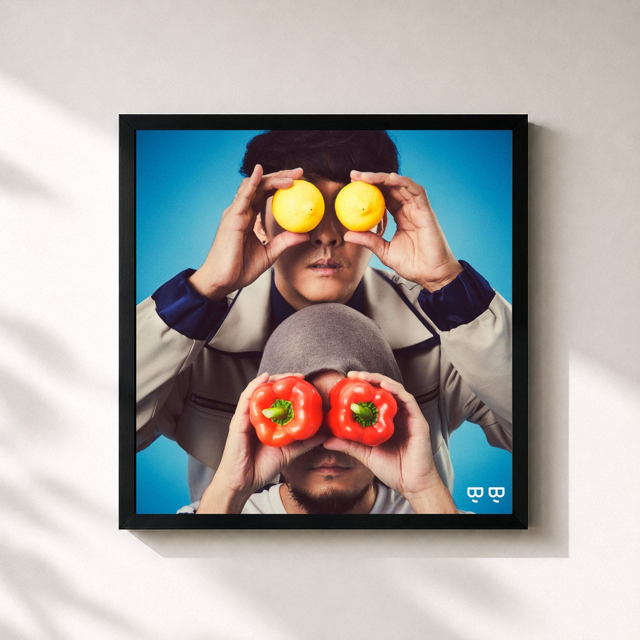 #noir Tableau carré de l'album SEASON de Scrubb, cadre noir 32x32 cm