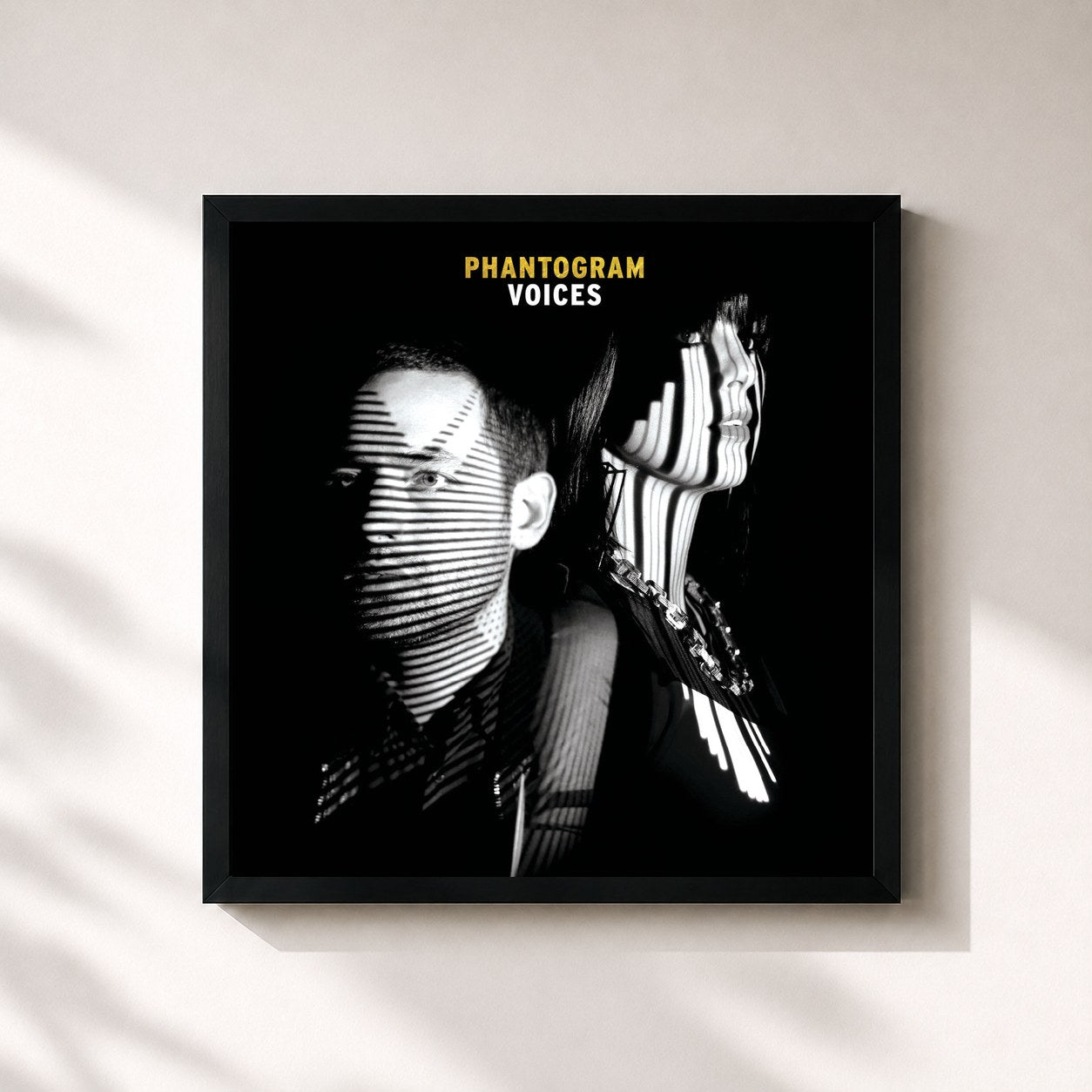 #noir Tableau carré de l'album Voices de PHANTOGRAM, cadre noir 32x32 cm
