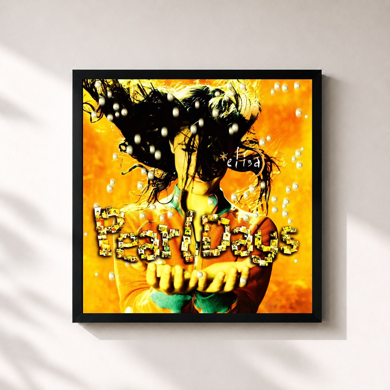#noir Tableau carré de l'album Pearl Days de Elisa, cadre noir 32x32 cm