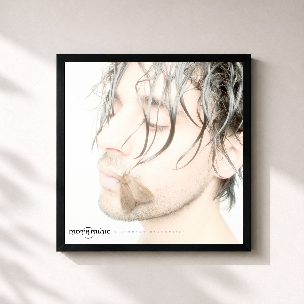 #noir Tableau carré de l'album Moth Music de Souly, cadre noir 32x32 cm