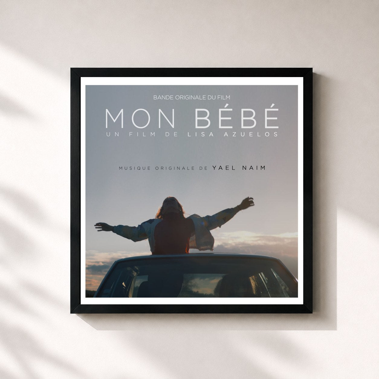 #noir Tableau carré de l'album Mon Bébé (Original Motion Picture Soundtrack) de Yael Naim, cadre noir 32x32 cm