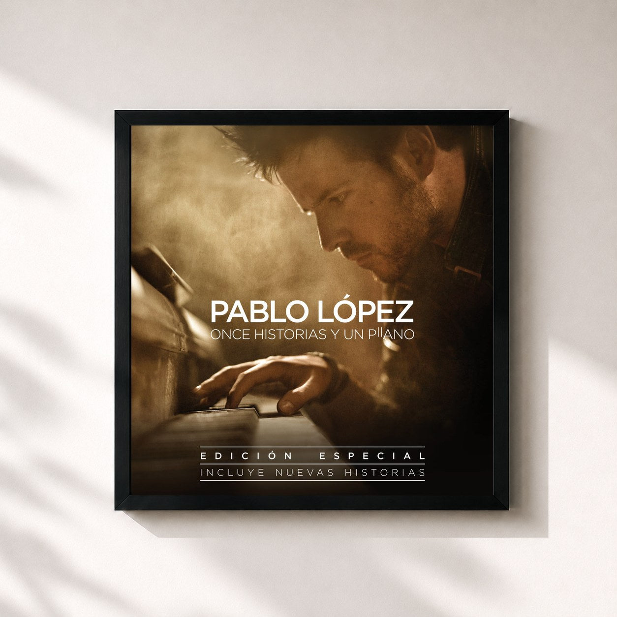 #noir Tableau carré de l'album Once Historias Y Un Piano (Edición Especial) de Pablo López, cadre noir 32x32 cm