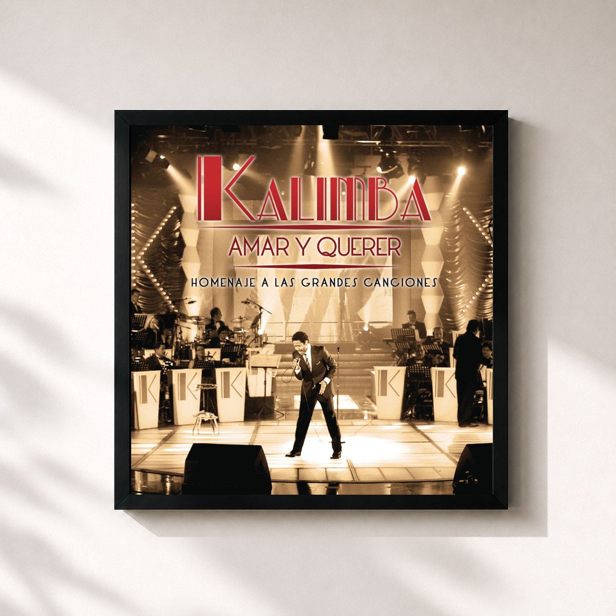 #noir Tableau carré de l'album Amar y Querer (Homenaje a Las Grandes Canciones) de Kalimba, cadre noir 32x32 cm