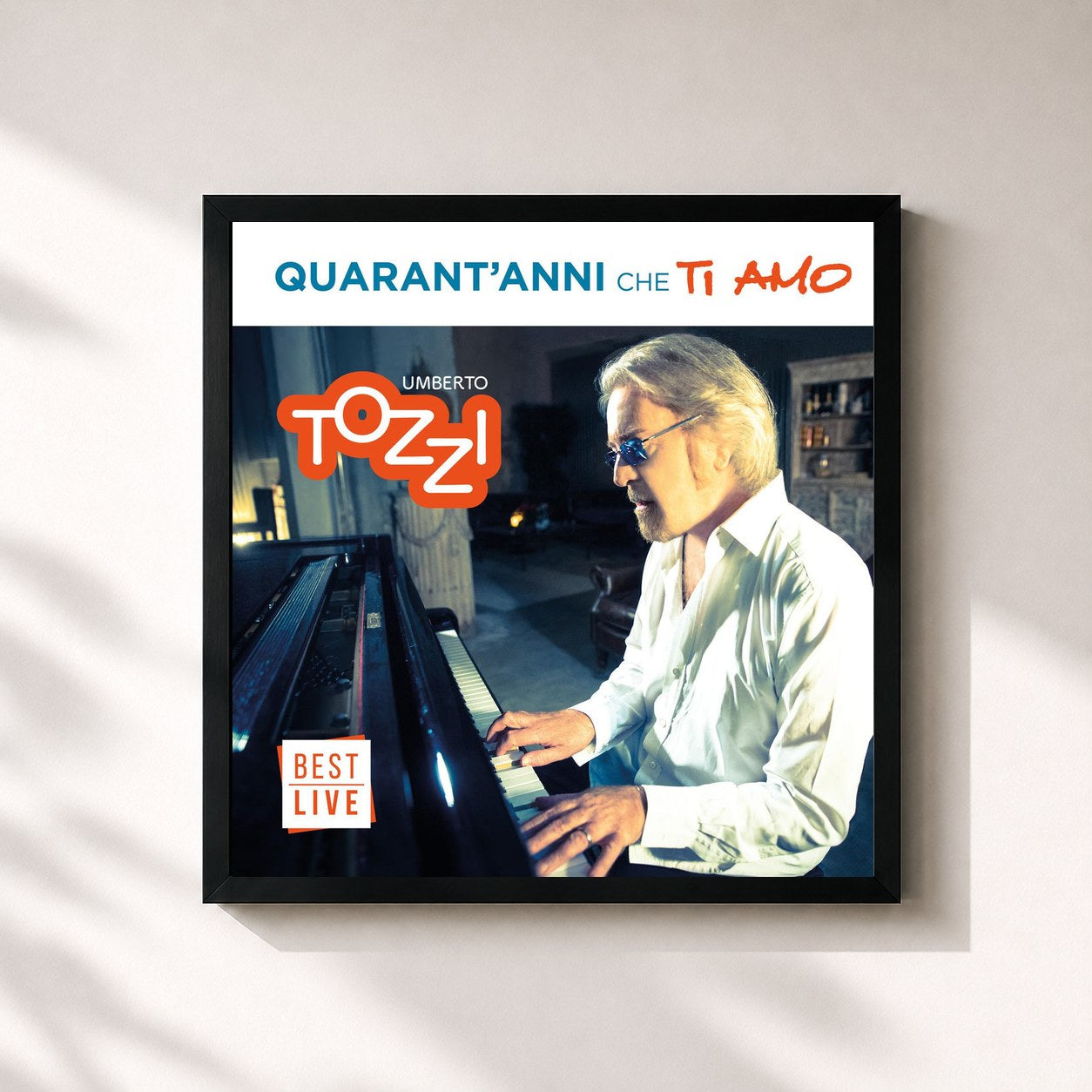 #noir Tableau carré de l'album Quarant'anni che ti amo de Umberto Tozzi, cadre noir 32x32 cm