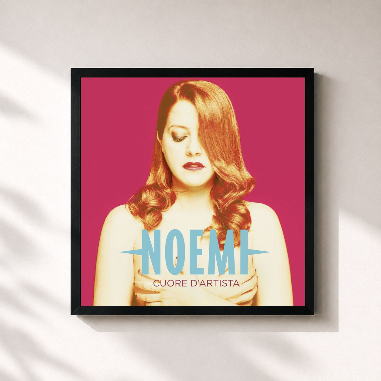 #noir Tableau carré de l'album Cuore d'artista de Noemi, cadre noir 32x32 cm