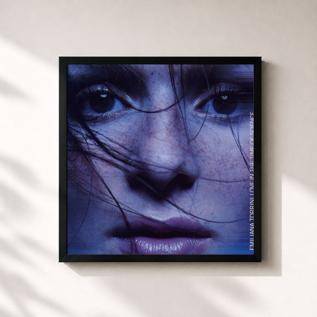 #noir Tableau carré de l'album Love In The Time Of Science de Emilíana Torrini, cadre noir 32x32 cm