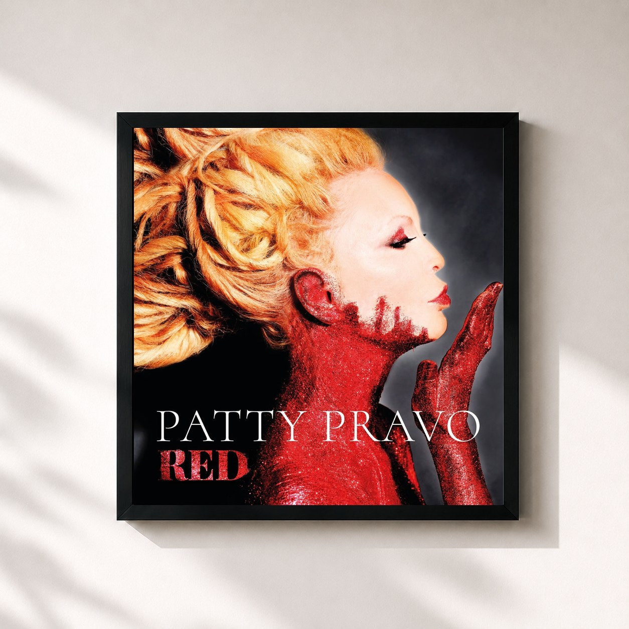 #noir Tableau carré de l'album Red de Patty Pravo, cadre noir 32x32 cm