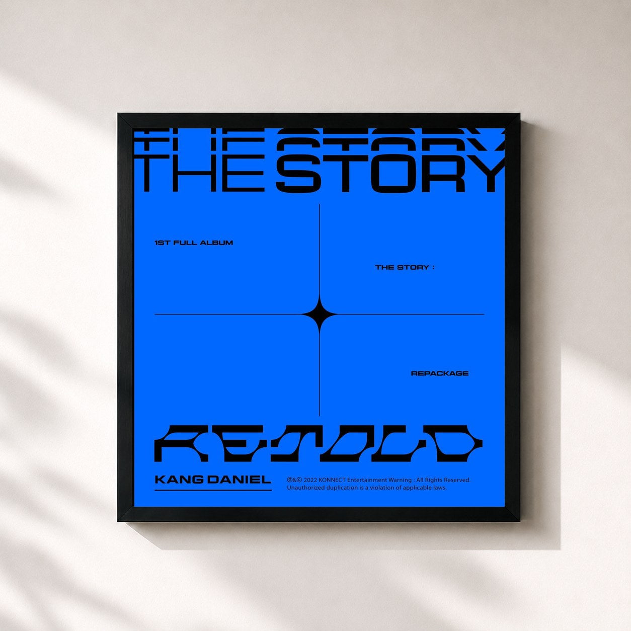 #noir Tableau carré de l'album The Story : RETOLD de KANGDANIEL, cadre noir 32x32 cm