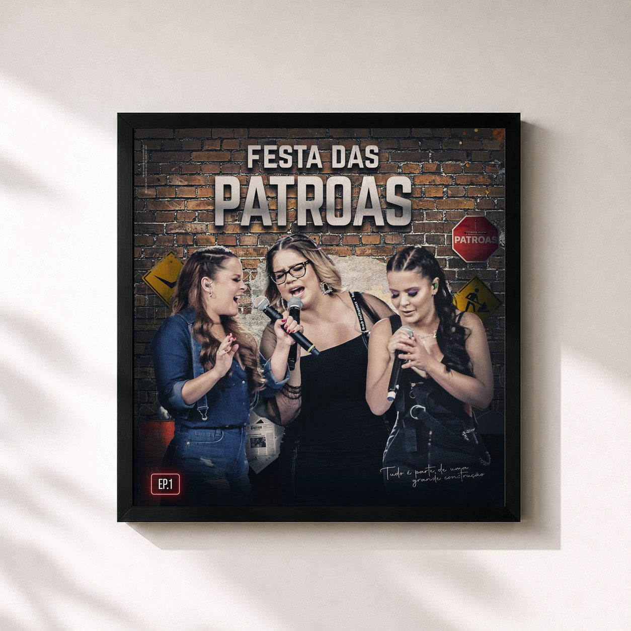 #noir Tableau carré de l'album Festa das Patroas, EP1 de Marília Mendonça, cadre noir 32x32 cm