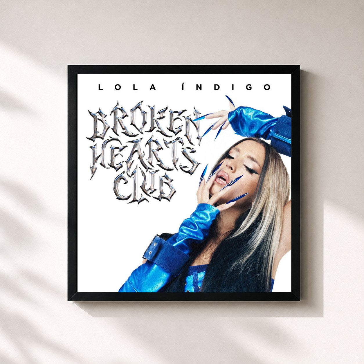 #noir Tableau carré de l'album Broken Hearts Club de Lola Indigo, cadre noir 32x32 cm