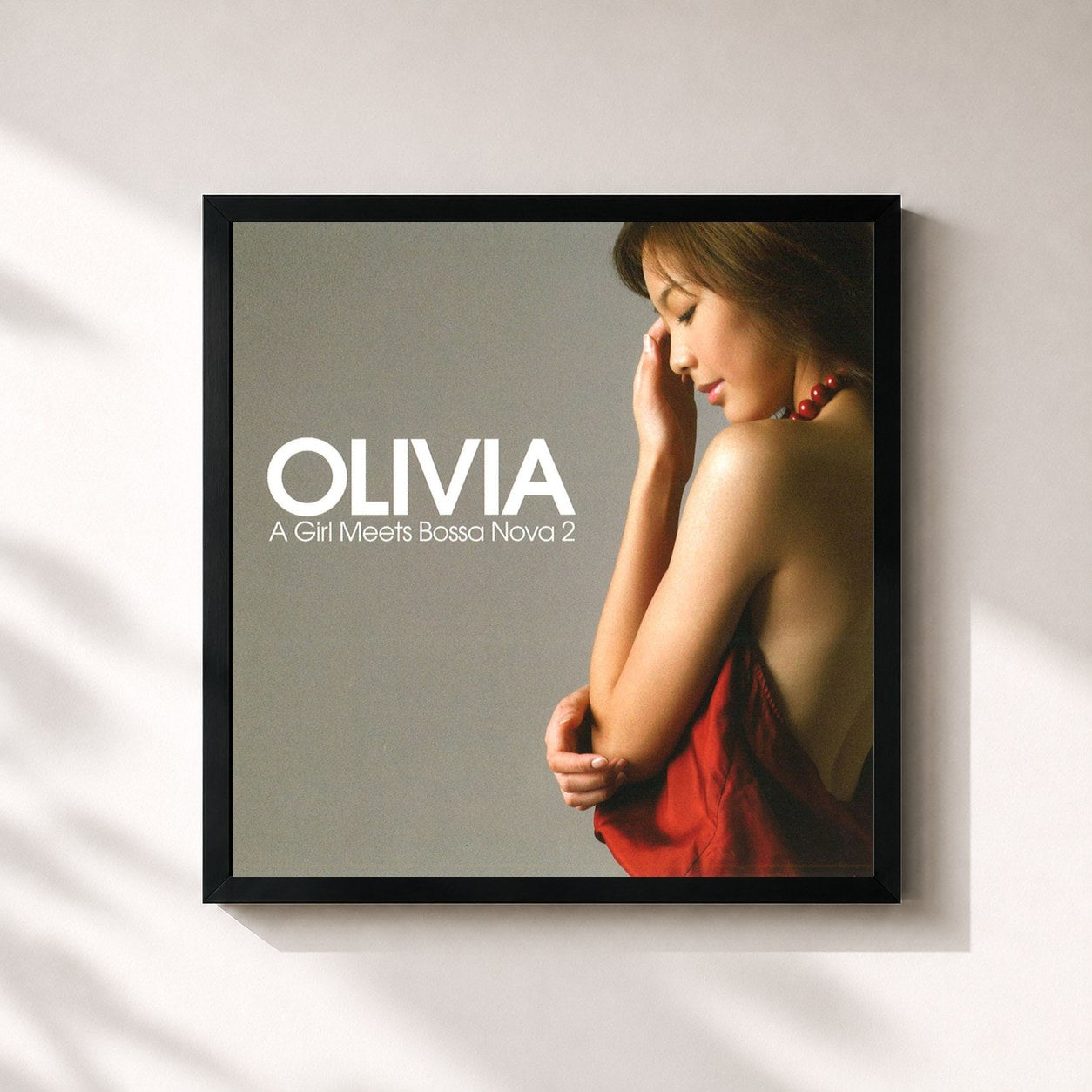 #noir Tableau carré de l'album A Girl Meets Bossanova 2 de Olivia Ong, cadre noir 32x32 cm