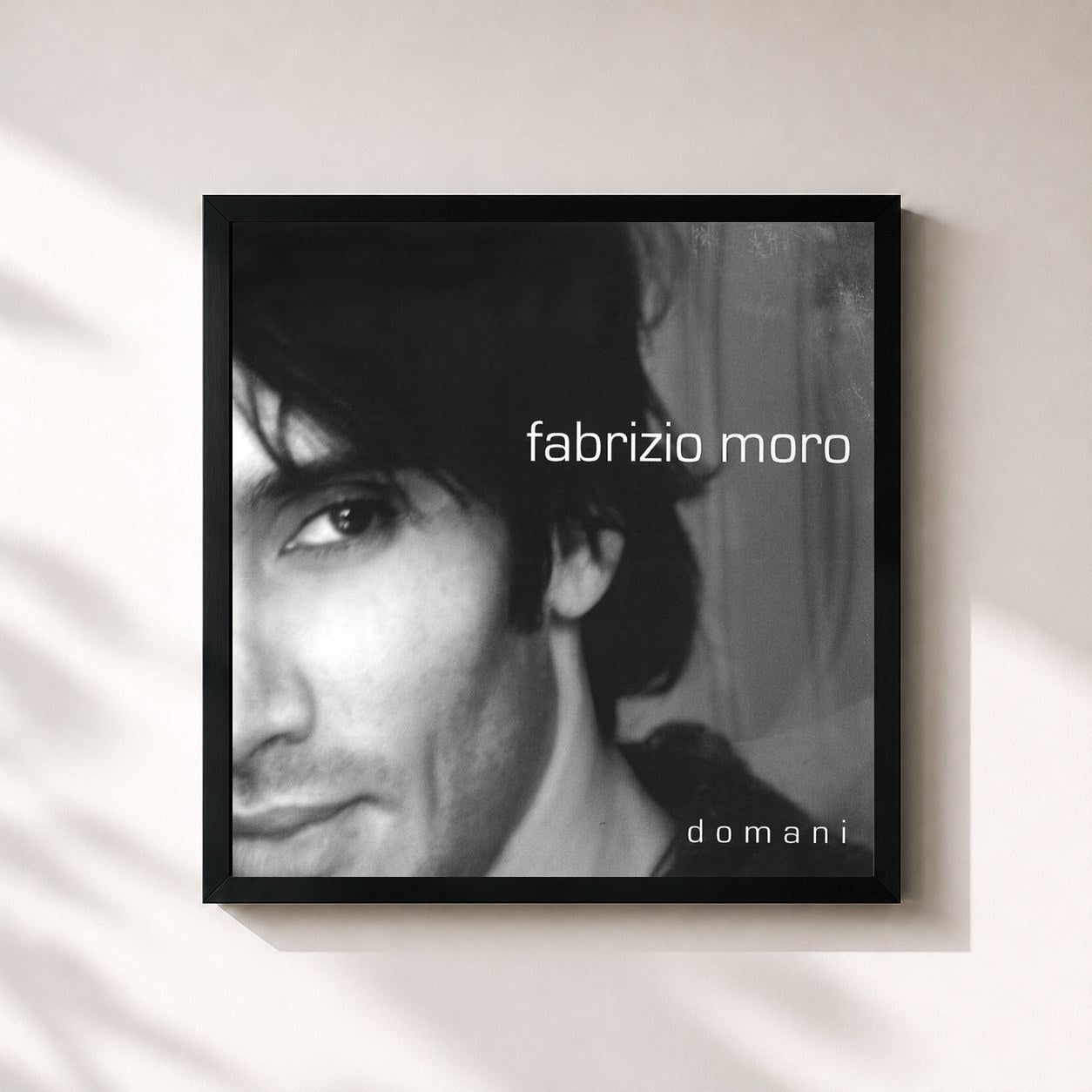 #noir Tableau carré de l'album Domani de Fabrizio Moro, cadre noir 32x32 cm