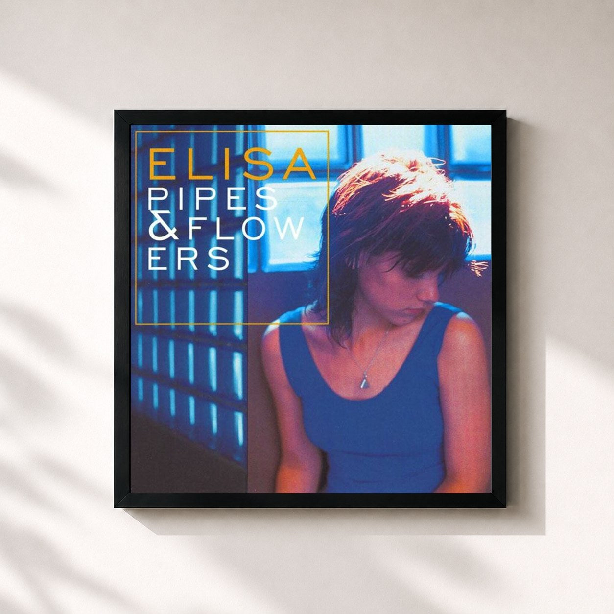 #noir Tableau carré de l'album Pipes and Flowers de Elisa, cadre noir 32x32 cm