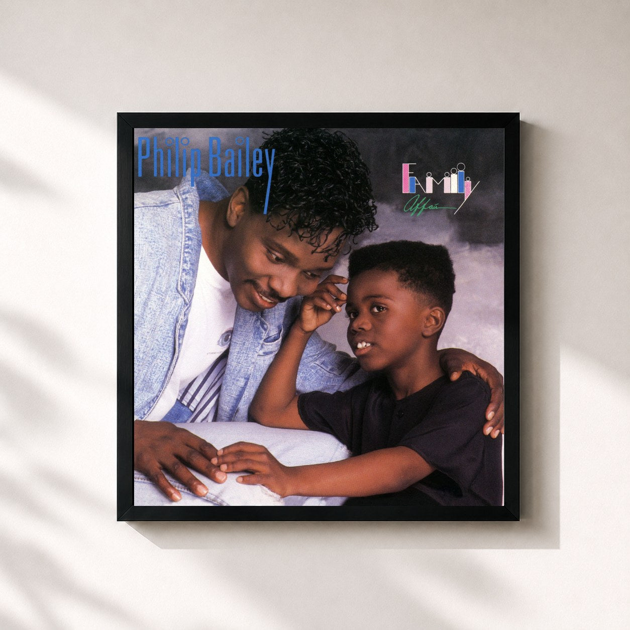 #noir Tableau carré de l'album Family Affair de Philip Bailey, cadre noir 32x32 cm