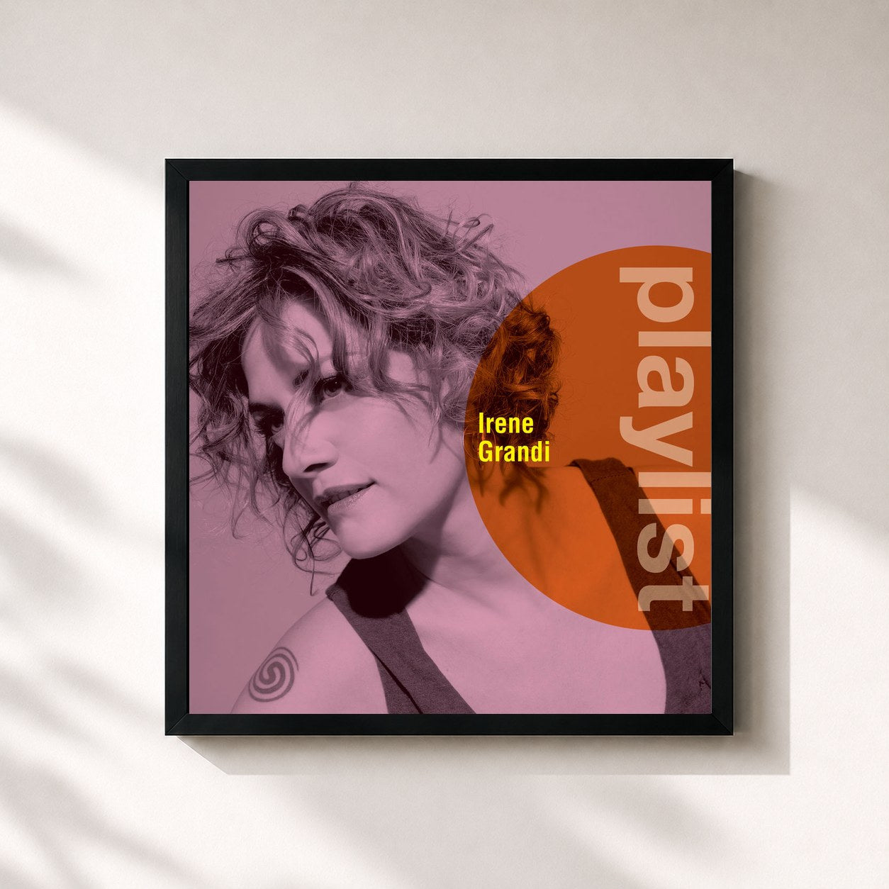 #noir Tableau carré de l'album Playlist: Irene Grandi de Irene Grandi, cadre noir 32x32 cm
