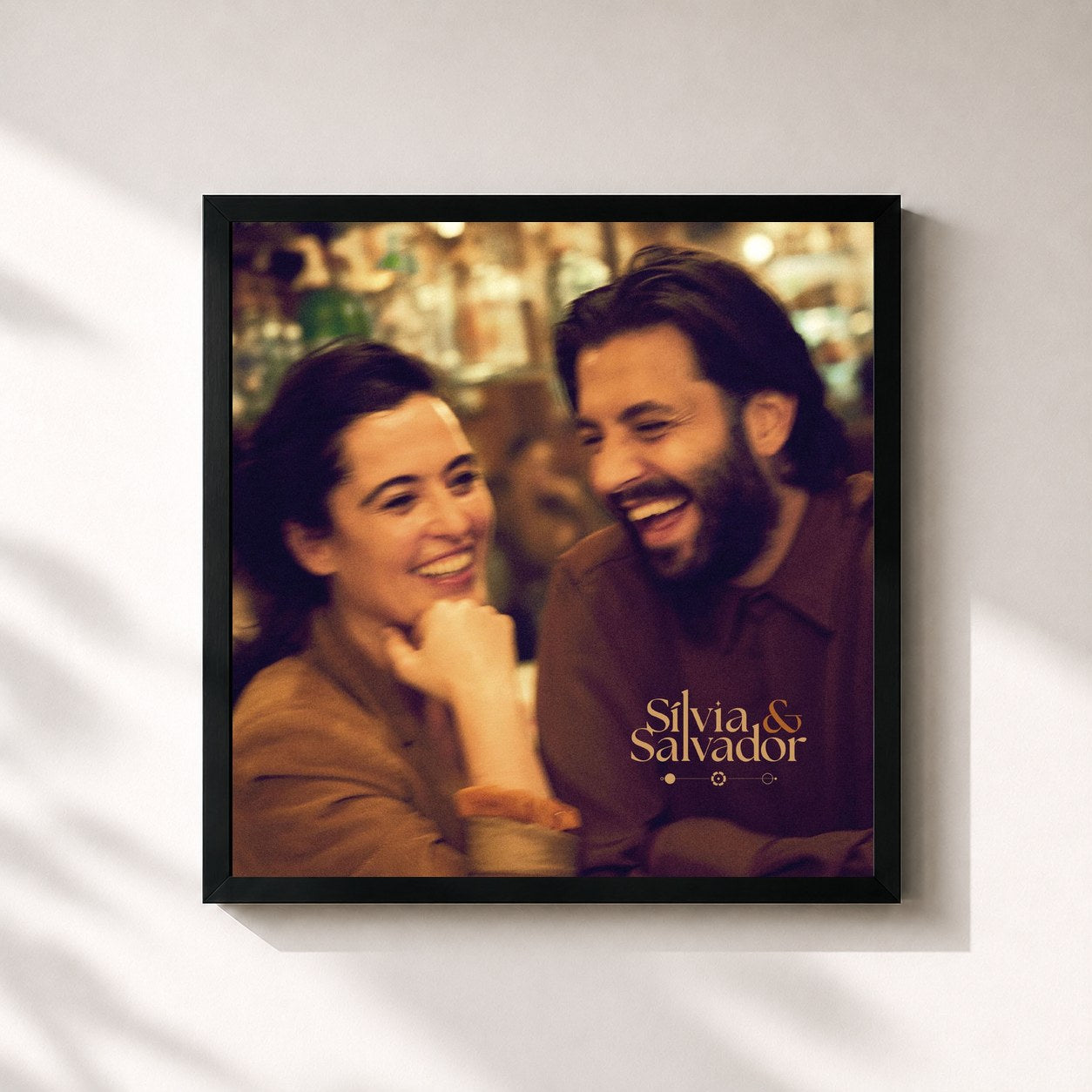#noir Tableau carré de l'album Sílvia & Salvador de Salvador Sobral, cadre noir 32x32 cm