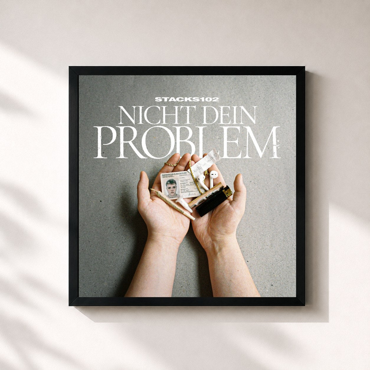 #noir Tableau carré de l'album NICHT DEIN PROBLEM de Stacks102, cadre noir 32x32 cm