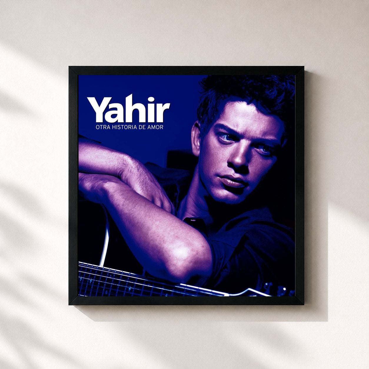 #noir Tableau carré de l'album Otra Historia De Amor de Yahir, cadre noir 32x32 cm