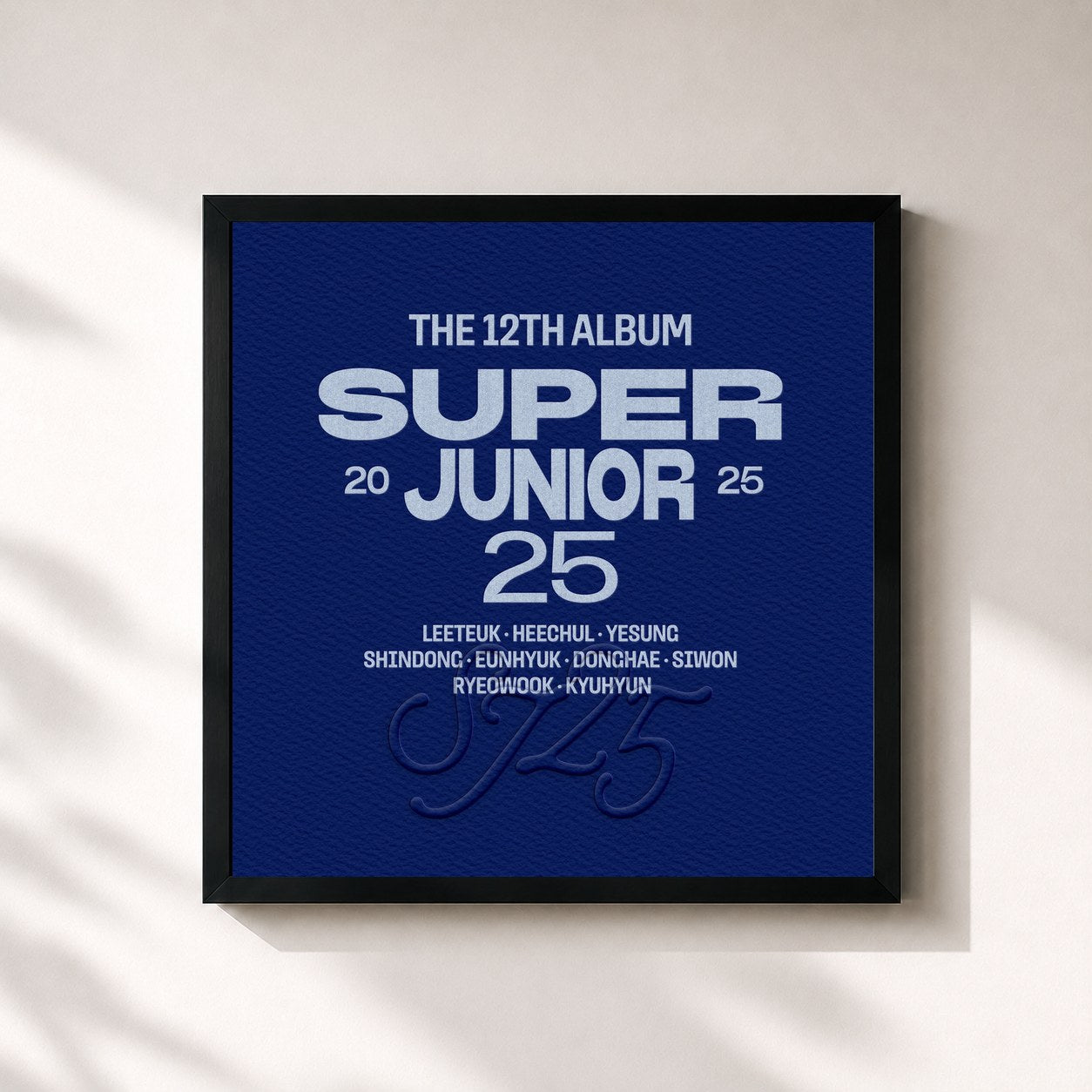 #noir Tableau carré de l'album Super Junior25 - The 12th Album de SUPER JUNIOR, cadre noir 32x32 cm