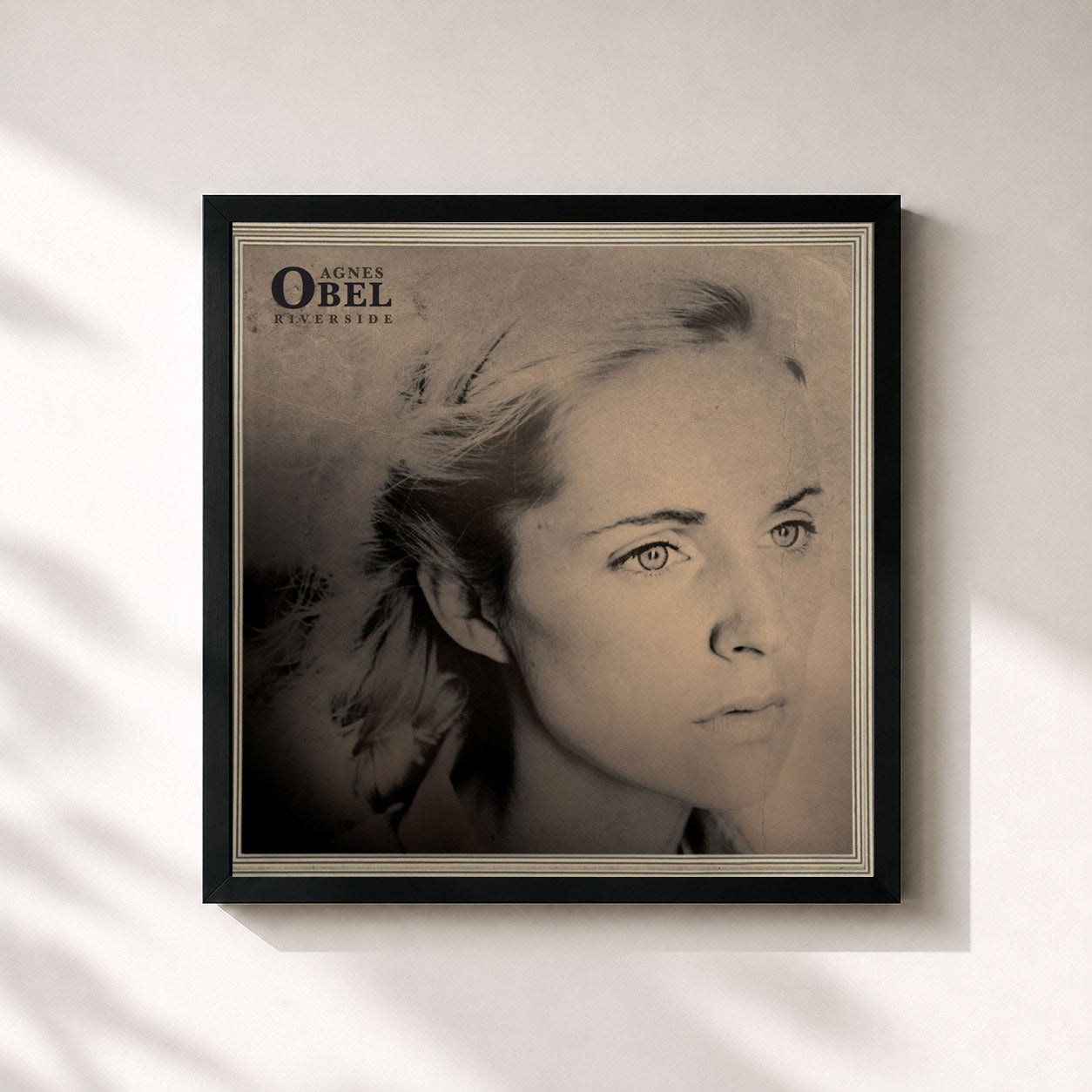 #noir Tableau carré de l'album Riverside de Agnes Obel, cadre noir 32x32 cm