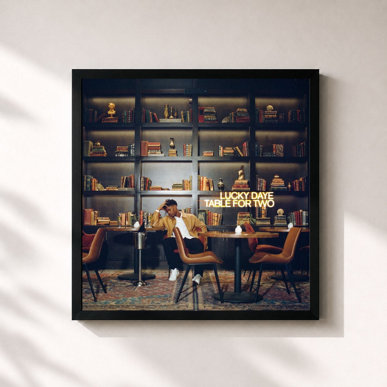 #noir Tableau carré de l'album Table For Two de Lucky Daye, cadre noir 32x32 cm