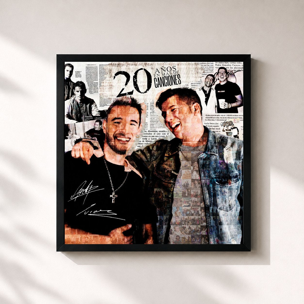 #noir Tableau carré de l'album 20 Años en Más de 20 Canciones de Andy & Lucas, cadre noir 32x32 cm