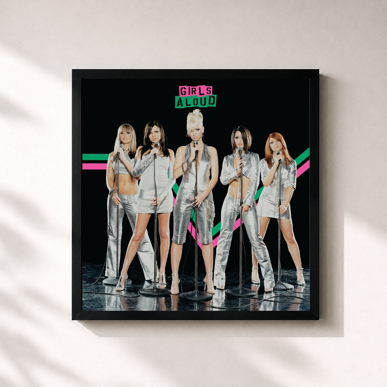 #noir Tableau carré de l'album Sound Of The Underground (Deluxe Edition) de Girls Aloud, cadre noir 32x32 cm