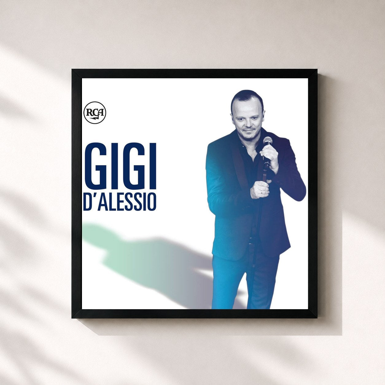 #noir Tableau carré de l'album Gigi D'Alessio de Gigi D'Alessio, cadre noir 32x32 cm