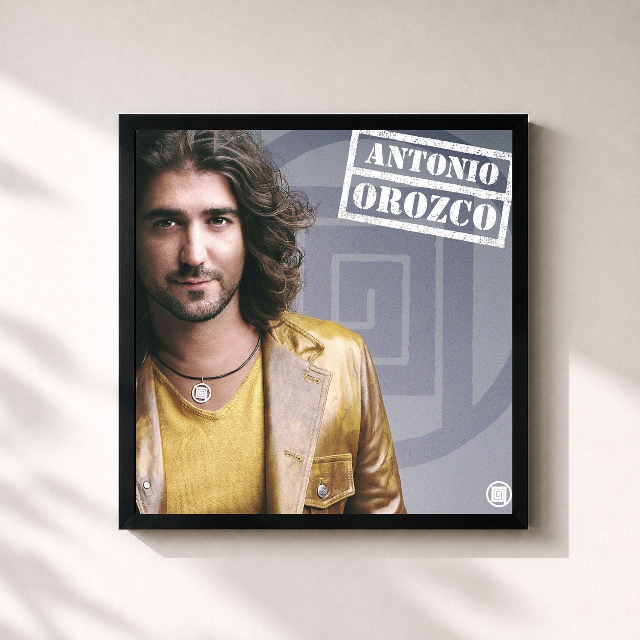#noir Tableau carré de l'album Antonio Orozco / Antonio Orozco de Antonio Orozco, cadre noir 32x32 cm