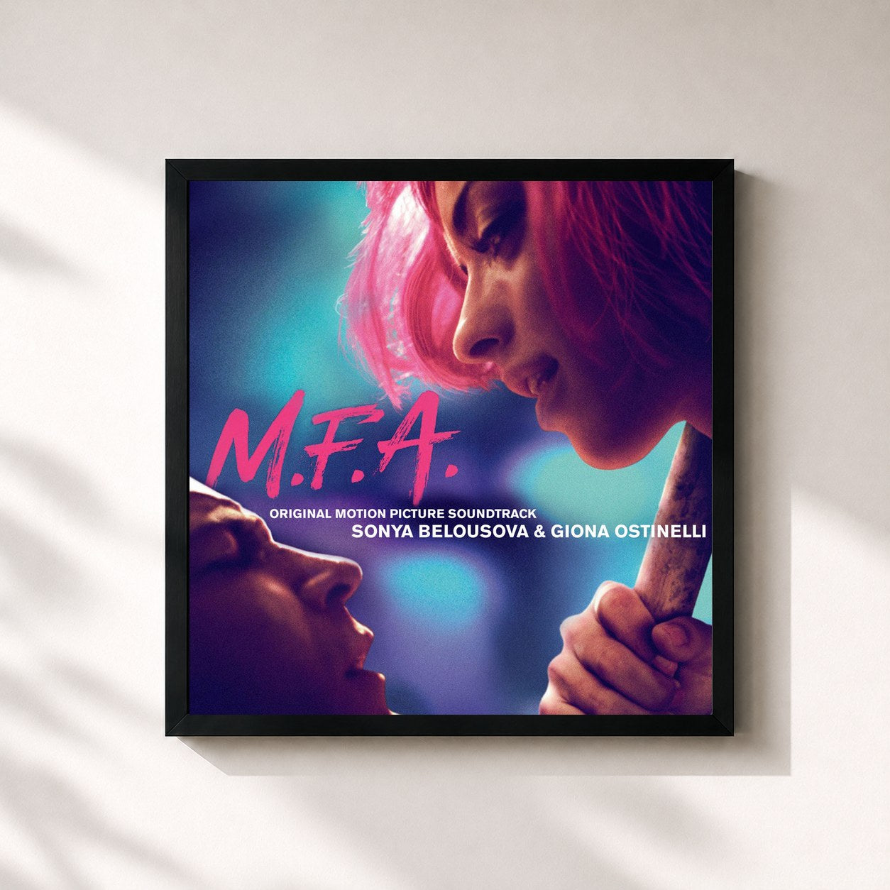 #noir Tableau carré de l'album M.F.A. (Original Motion Picture Soundtrack) de Sonya Belousova, cadre noir 32x32 cm