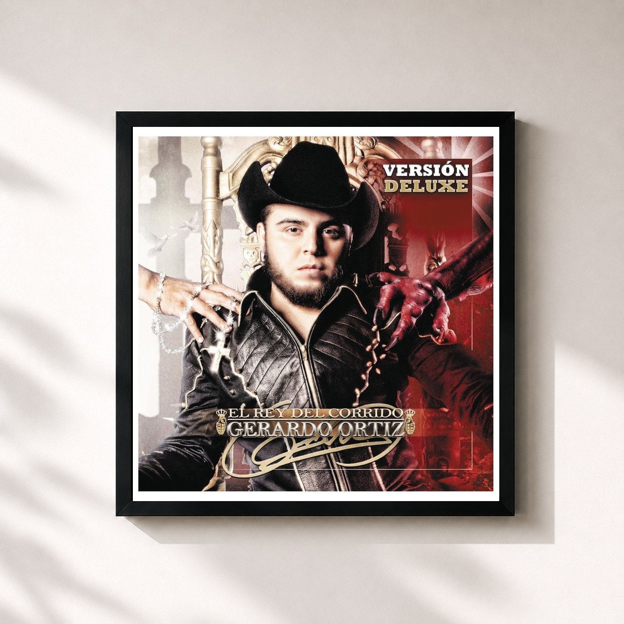 #noir Tableau carré de l'album Entre Dios y El Diablo (Deluxe Version) de Gerardo Ortiz, cadre noir 32x32 cm