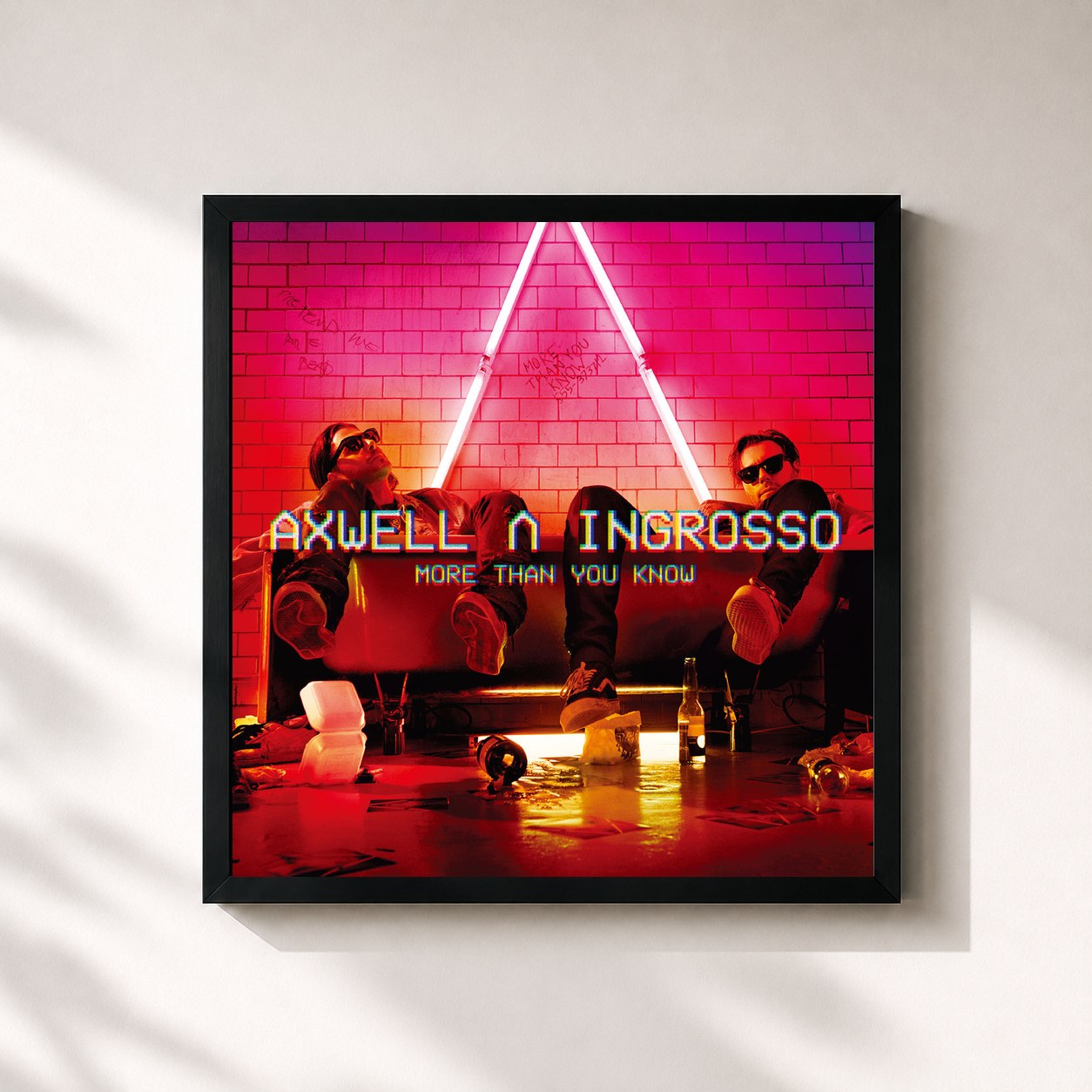 #noir Tableau carré de l'album More Than You Know de Axwell /\ Ingrosso, cadre noir 32x32 cm