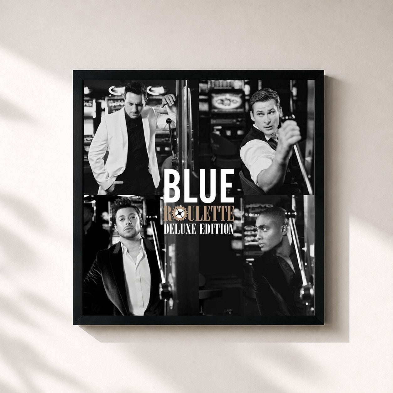 #noir Tableau carré de l'album Roulette de Blue, cadre noir 32x32 cm