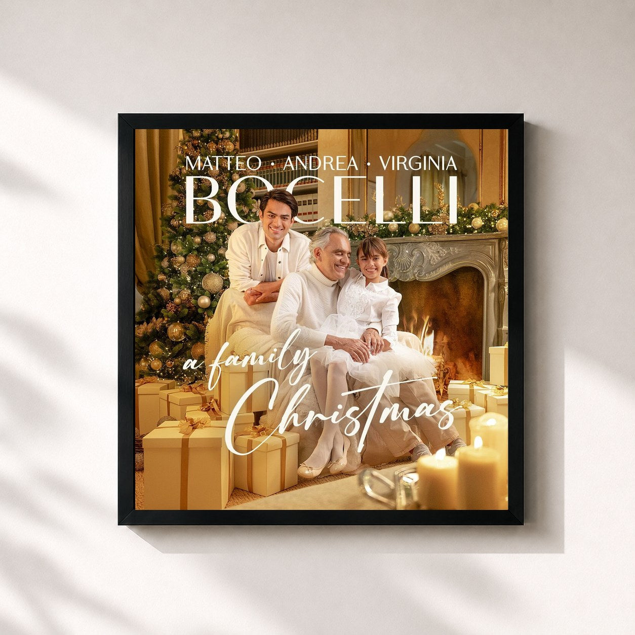 #noir Tableau carré de l'album A Family Christmas de Andrea Bocelli, cadre noir 32x32 cm