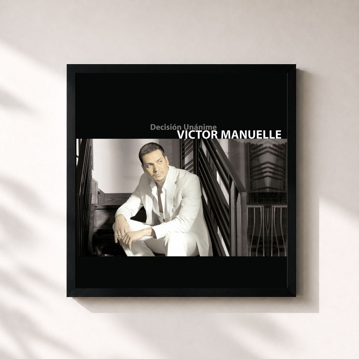#noir Tableau carré de l'album Decision Unanime de Victor Manuelle, cadre noir 32x32 cm