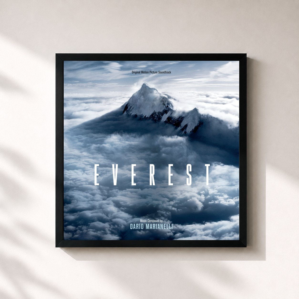 #noir Tableau carré de l'album Everest (Original Motion Picture Soundtrack) de Dario Marianelli, cadre noir 32x32 cm