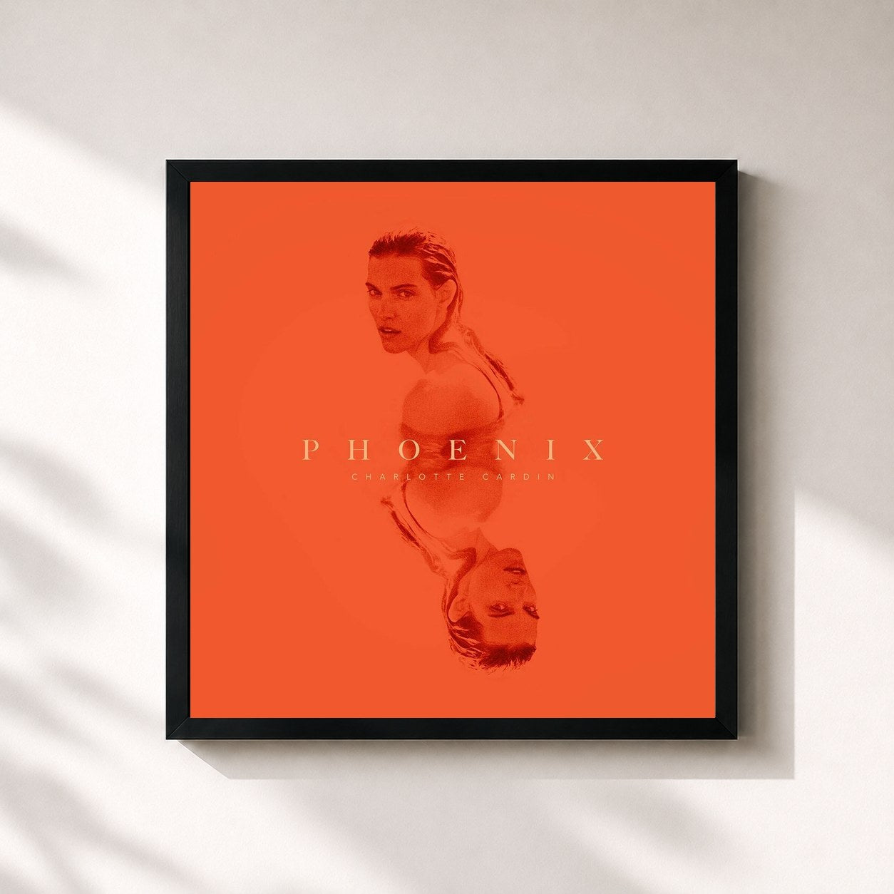 #noir Tableau carré de l'album Phoenix de Charlotte Cardin, cadre noir 32x32 cm