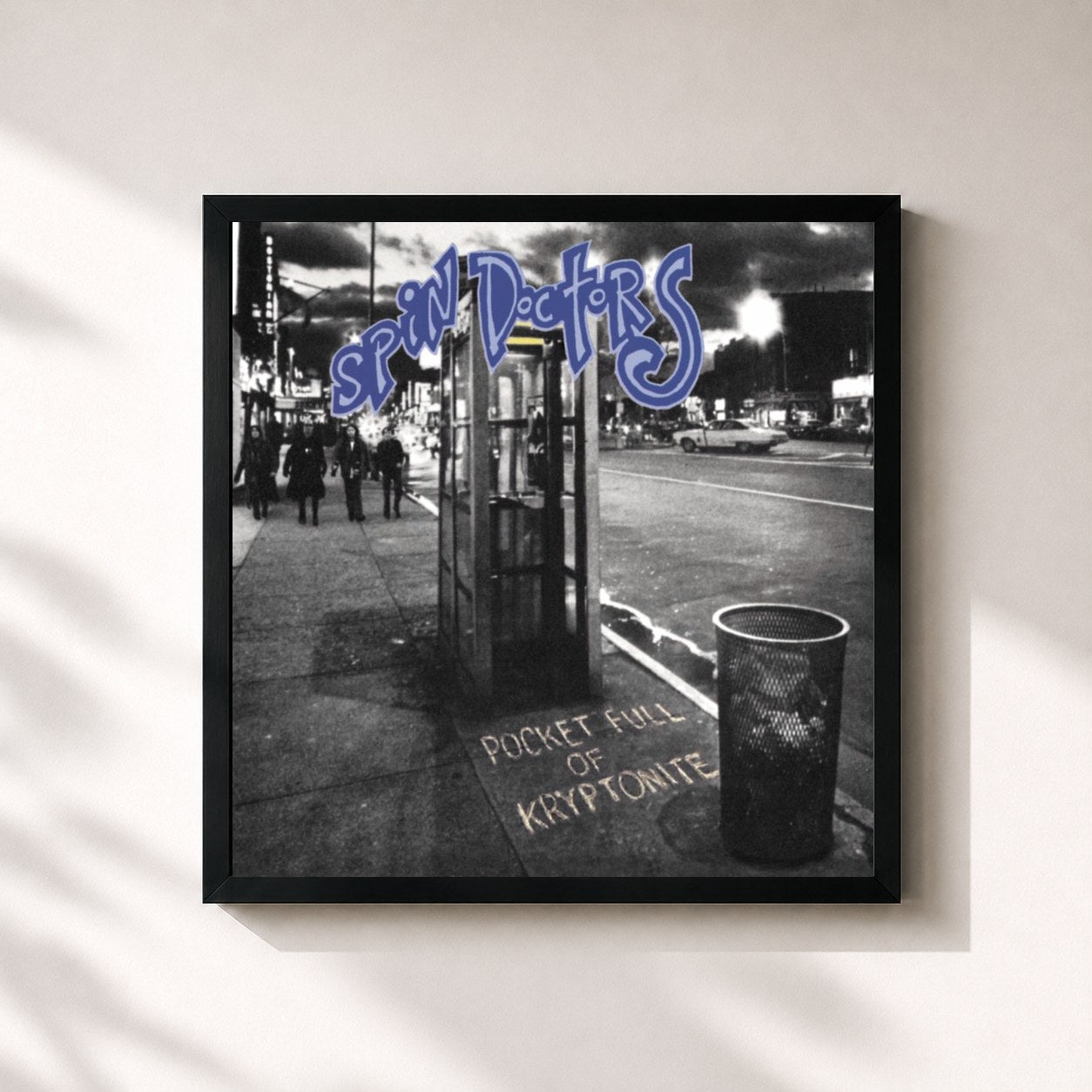 #noir Tableau carré de l'album Pocket Full Of Kryptonite (Anniversary Edition) de Spin Doctors, cadre noir 32x32 cm