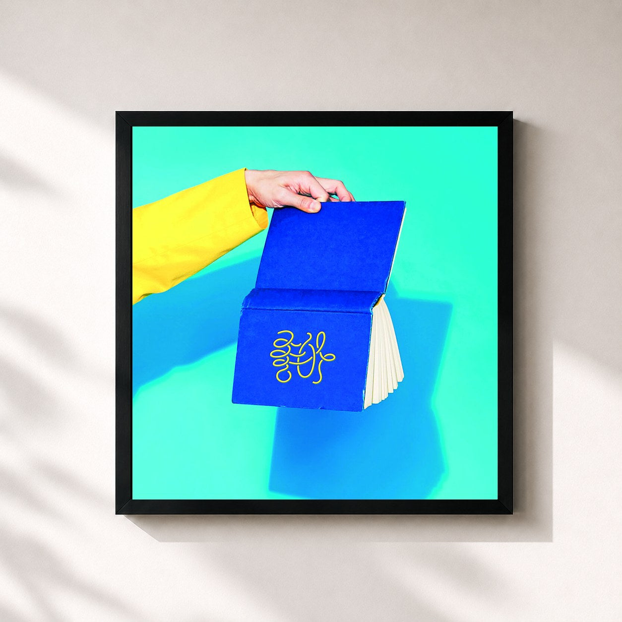 #noir Tableau carré de l'album She is - The 1st Album de JONGHYUN, cadre noir 32x32 cm