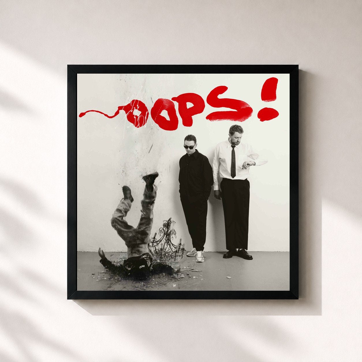 #noir Tableau carré de l'album OOPS! de T-low, cadre noir 32x32 cm