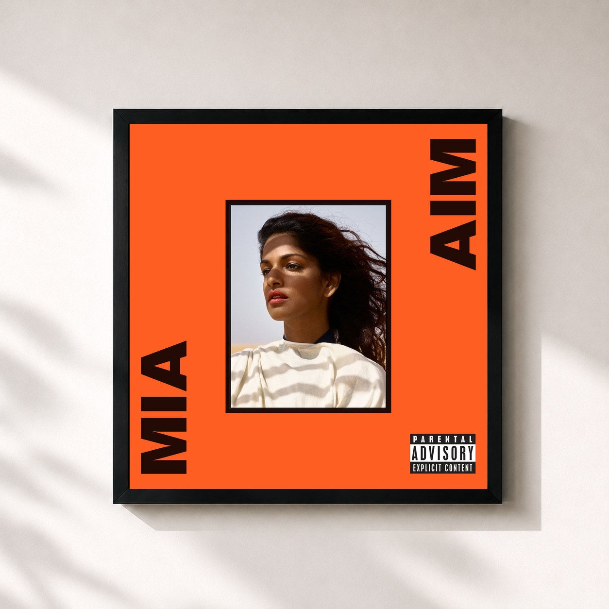 #noir Tableau carré de l'album AIM (Deluxe) de M.I.A., cadre noir 32x32 cm