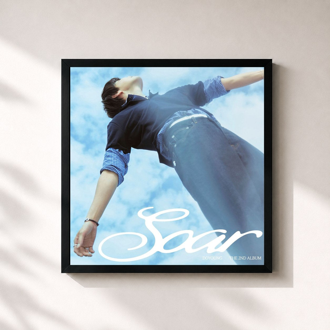 #noir Tableau carré de l'album Soar - The 2nd Album de DOYOUNG, cadre noir 32x32 cm
