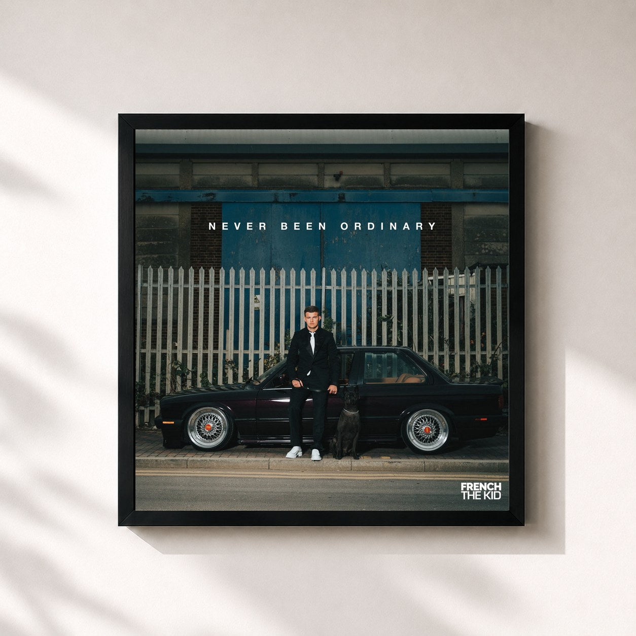 #noir Tableau carré de l'album Never Been Ordinary de French The Kid, cadre noir 32x32 cm