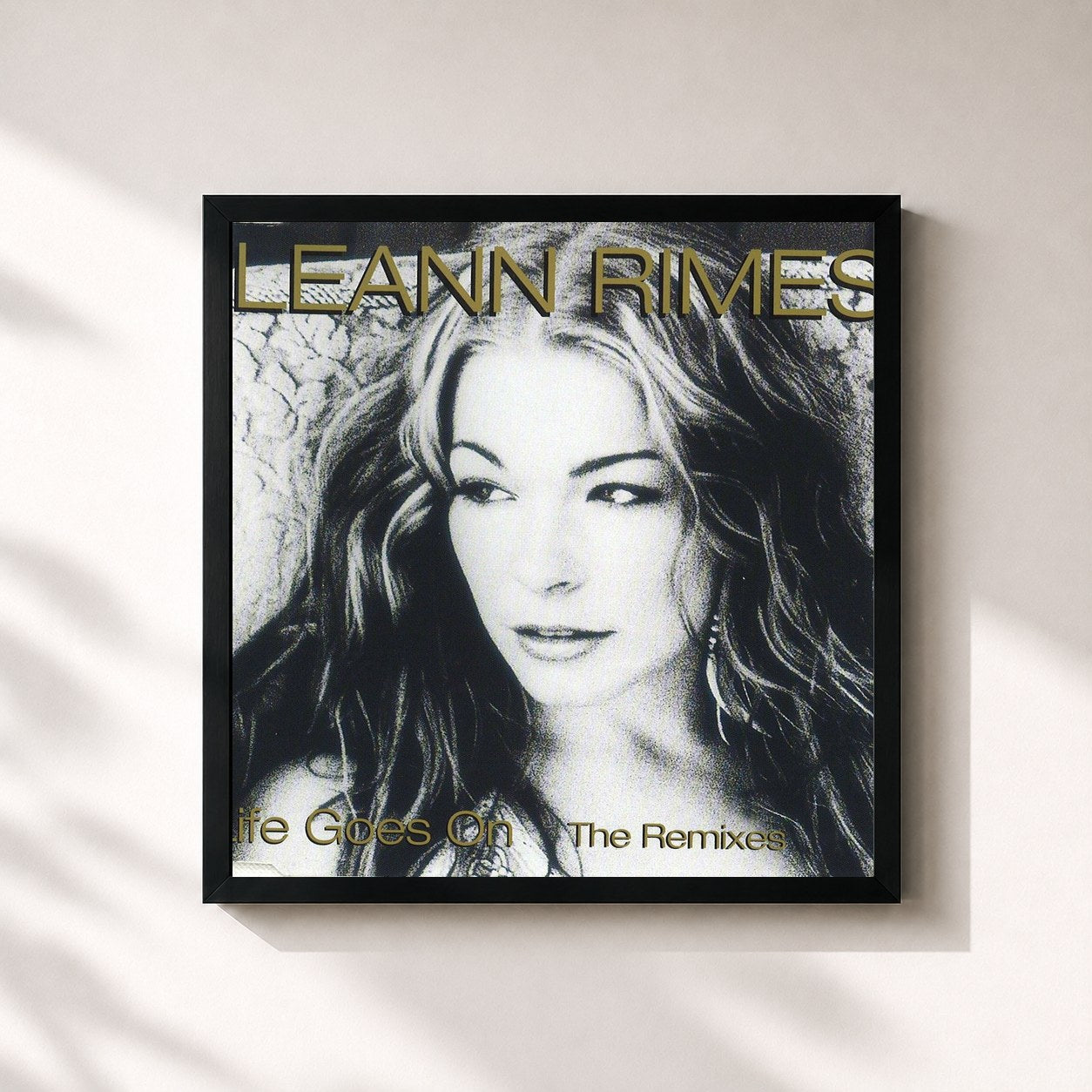 #noir Tableau carré de l'album Life Goes On (Remixes) de LeAnn Rimes, cadre noir 32x32 cm