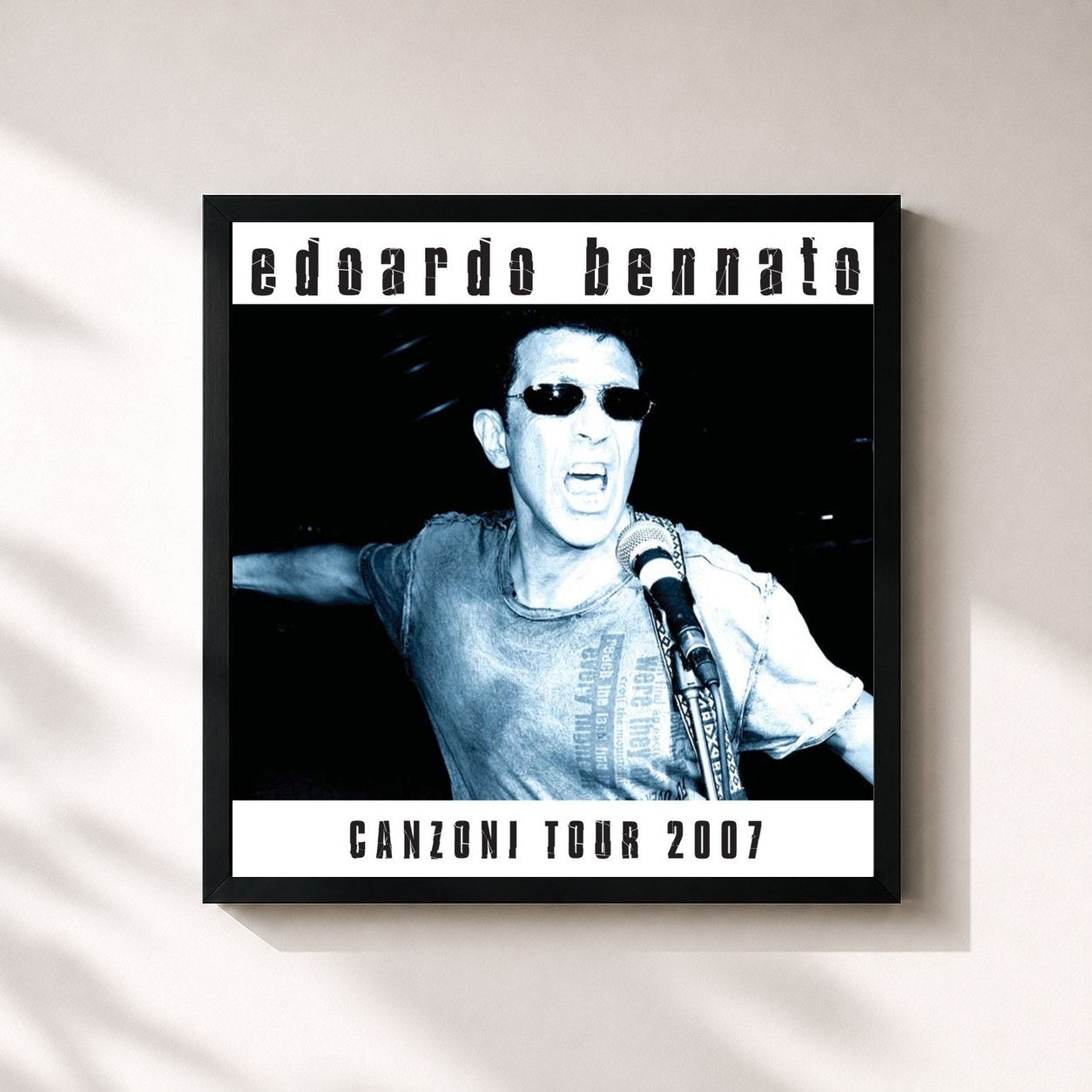 #noir Tableau carré de l'album Canzoni tour 2007 de Edoardo Bennato, cadre noir 32x32 cm