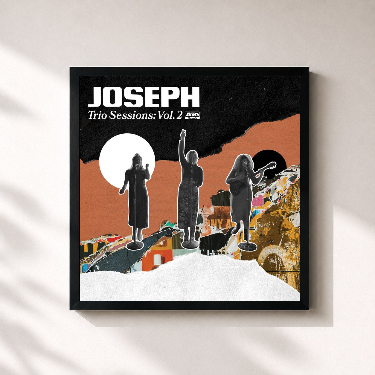 #noir Tableau carré de l'album Trio Sessions (Vol. 2) de Joseph, cadre noir 32x32 cm