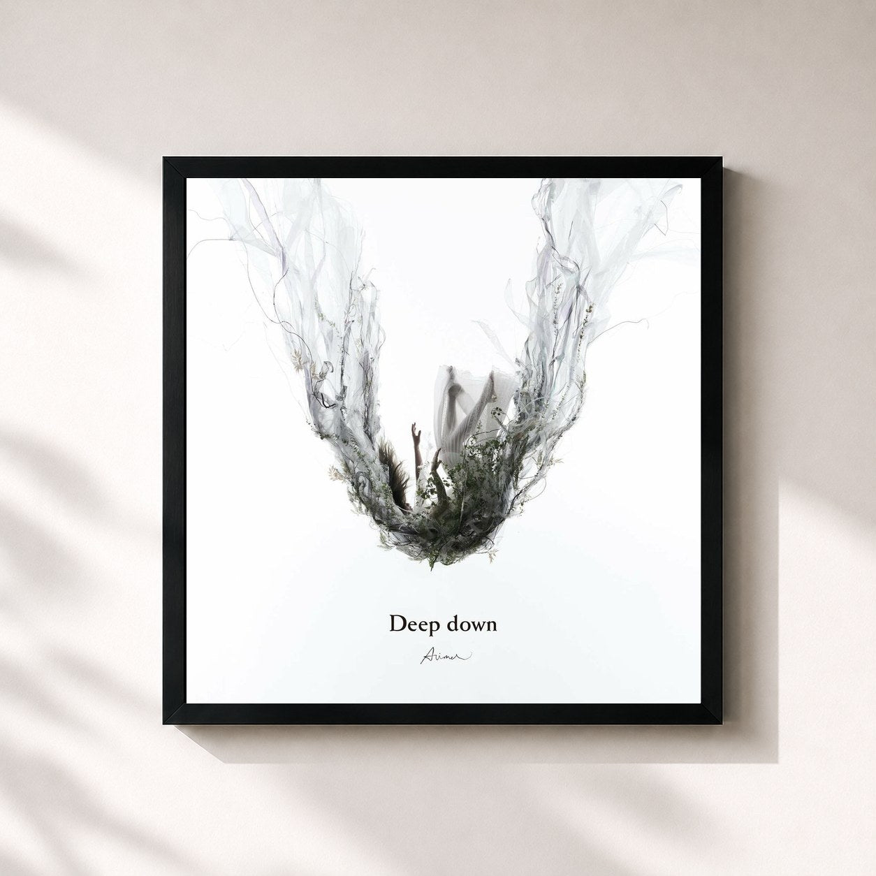 #noir Tableau carré de l'album Deep down de Aimer, cadre noir 32x32 cm