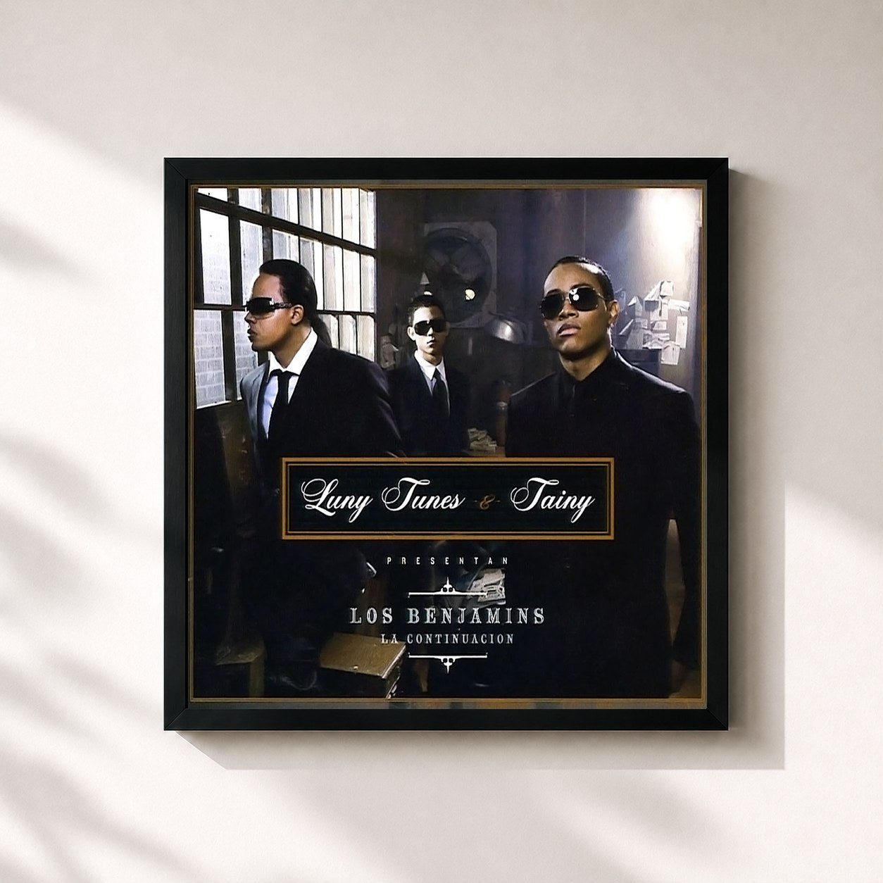 #noir Tableau carré de l'album Los Benjamins - La Continuacion de Luny Tunes, cadre noir 32x32 cm