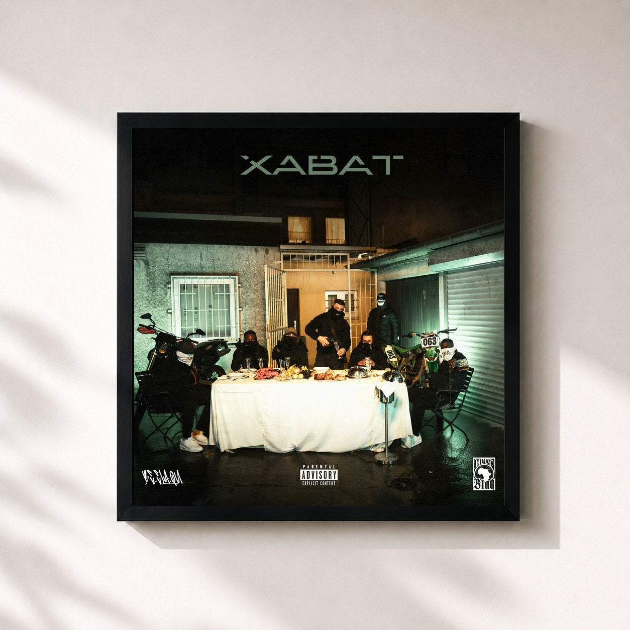 #noir Tableau carré de l'album XABAT de HoodBlaq, cadre noir 32x32 cm
